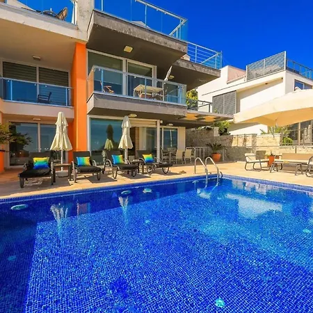 Rent Your Own Luxury With 2 Bedrooms Antalya 1050